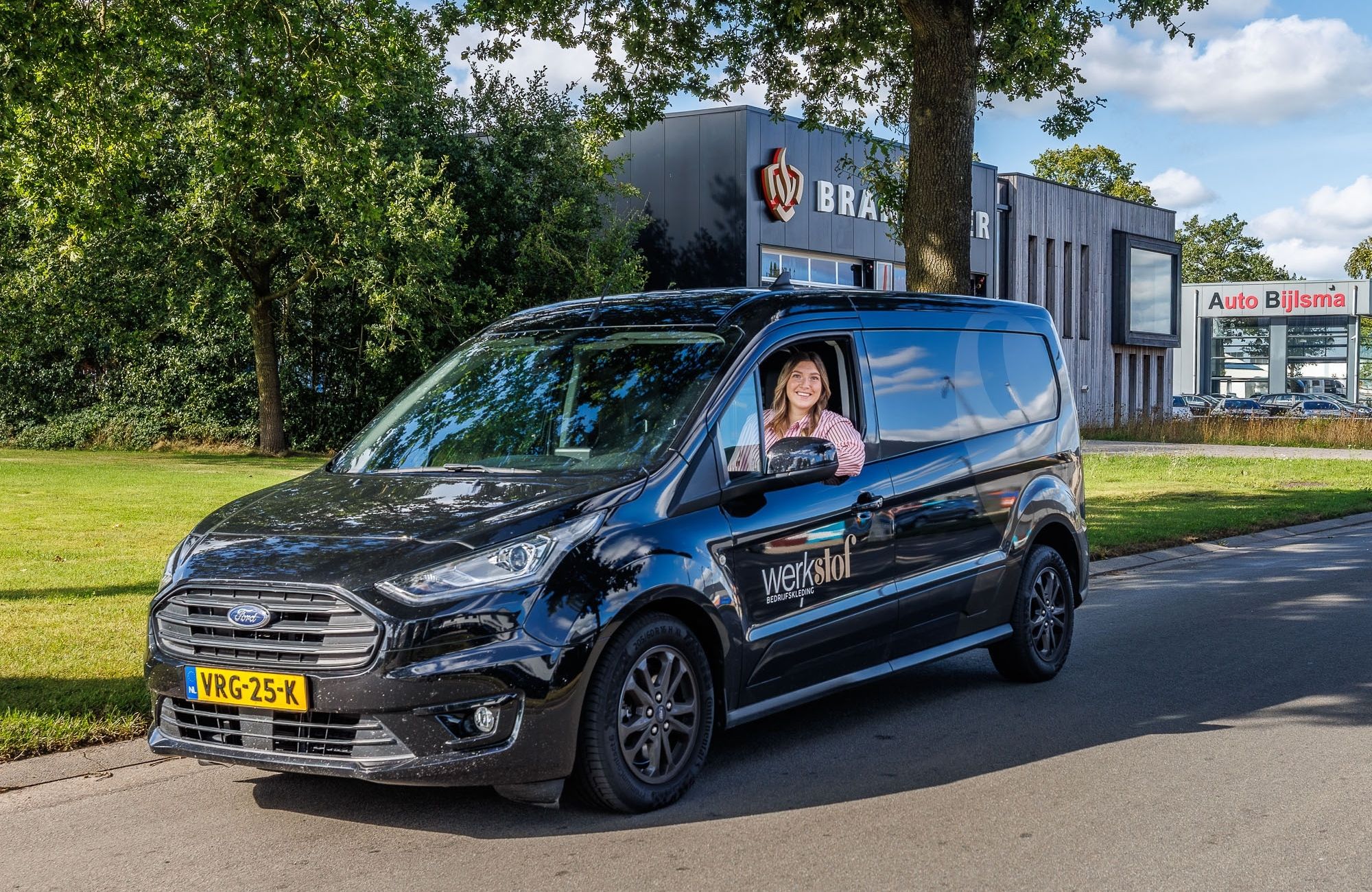 Onderweg met werkbus van Werkstof